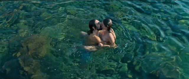 Emma Suárez sexy – Window to the Sea (Una ventana al mar) (2019)