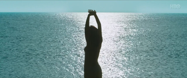 Emma Suárez sexy – Window to the Sea (Una ventana al mar) (2019)