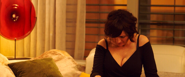 Sílvia Abril sexy – Bajo el mismo techo (2019)