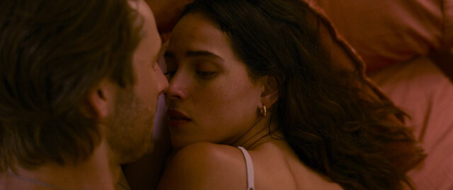 Adria Arjona sexy – Hit Man (2023)