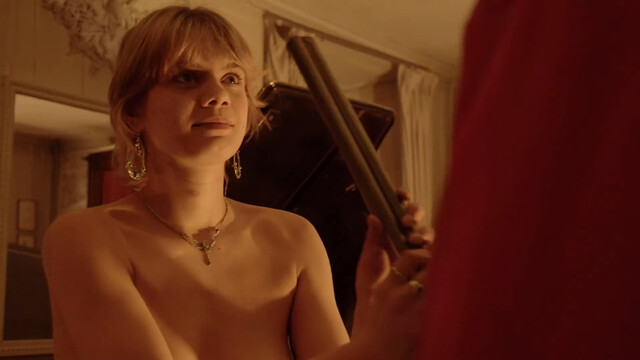 Maya Vienne nude – Il suffirait d'une étincelle (2024)