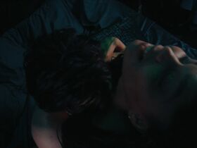 Sira-Anna Faal sexy – Pauline s01e01 (2024)