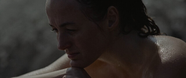 Renate Reinsve nude – Håndtering av udøde (Handling the Undead) (2024)