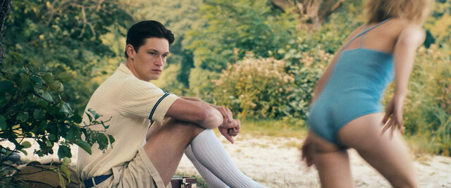 Paula Beer nude – Stella A Life (Stella. Ein Leben) (2023)