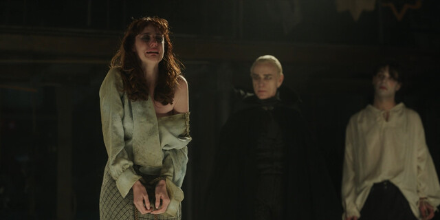 Sinéad Phelps sexy – Interview with the Vampire s02e02 (2024)