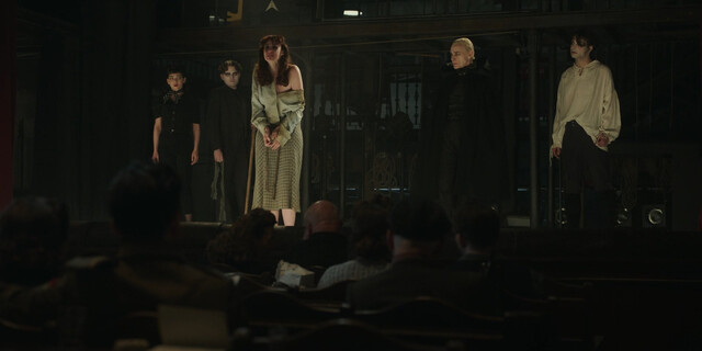 Sinéad Phelps sexy – Interview with the Vampire s02e02 (2024)