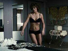 Cécile De France sexy – Hereafter (2010)