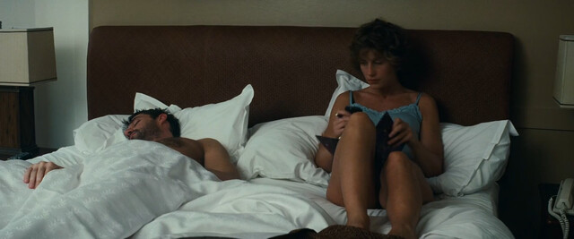 Cécile De France sexy – Hereafter (2010)