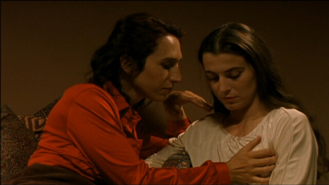 Cecile de France nude – Every Night (Toutes les nuits) (2001)