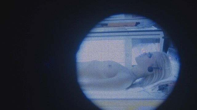 Sylvia Leifheit nude – Der Pfundskerl s02e01 (2000)