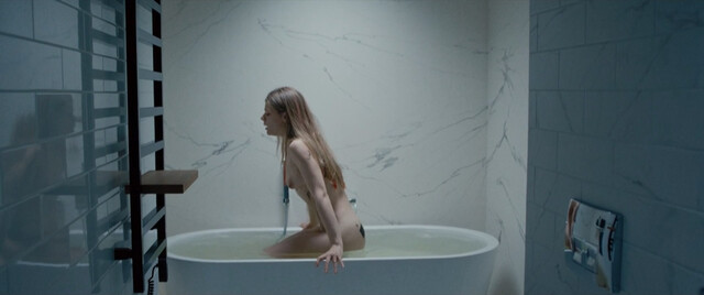 Anastasiya Pustovit nude – Between Us (Mezhdu nami) (2021)