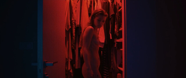 Anastasiya Pustovit nude – Between Us (Mezhdu nami) (2021)