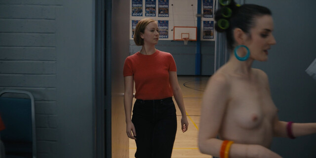 Poppy Liu sexy – Hacks s03e03 (2024)