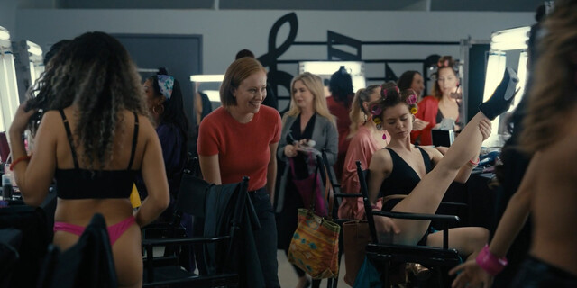 Poppy Liu sexy – Hacks s03e03 (2024)