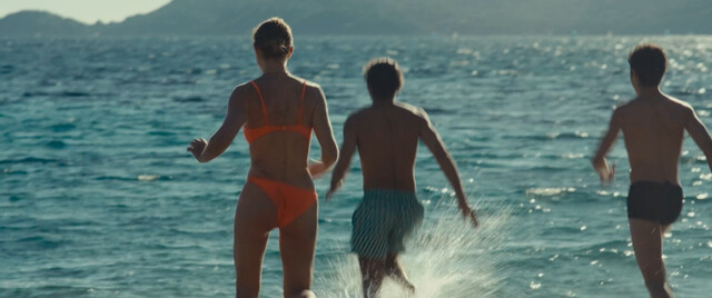 Nora Arnezeder nude – L'enfant du paradis (2022)