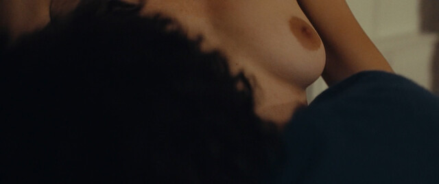 Nora Arnezeder nude – L'enfant du paradis (2022)