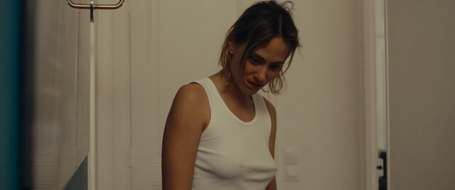 Nora Arnezeder nude – L'enfant du paradis (2022)