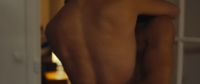 Nora Arnezeder nude – L'enfant du paradis (2022)