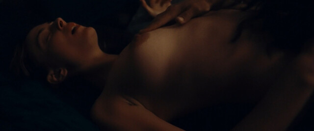 Nora Arnezeder nude – L'enfant du paradis (2022)