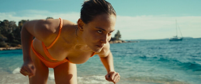 Nora Arnezeder nude – L'enfant du paradis (2022)