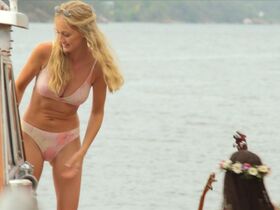 Fanny Klefelt sexy – Midtsommernatt s01e01 (2024)