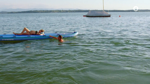 Wolke Hegenbarth sexy – Toni, männlich, Hebamme s01e04 (2020)