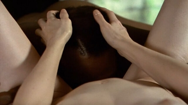 Anne Coesens nude – Le secret (2000)