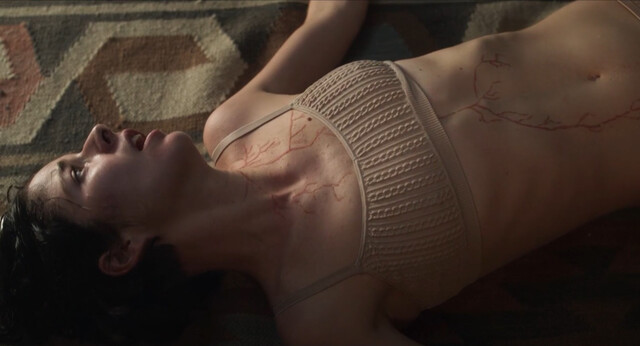 Mariana Di Girólamo nude – Electrophilia (Los impactados) (2023)