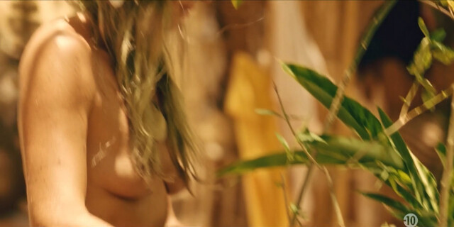 Béatrice de La Boulaye nude – Tropiques criminels s05e01 (2024)