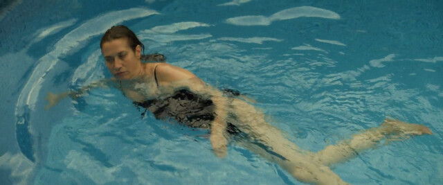 Emmanuelle Devos sexy – A Silence (Un silence) (2023)