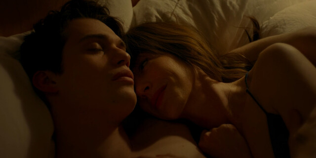 Anne Hathaway sexy – The Idea of You (2024)