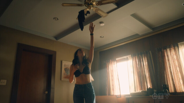 Dolly Lewis sexy – Sight Unseen s01e01e09 (2024)