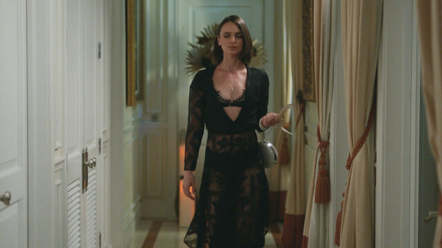 Aubree Bouché sexy – A Dangerous Affair (Her Obsession) (2022)