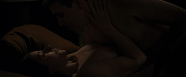 Laure Calamy nude – It's Raining Men (Iris et les hommes) (2023)