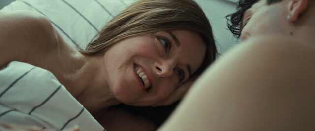 Laure Calamy nude – It's Raining Men (Iris et les hommes) (2023)