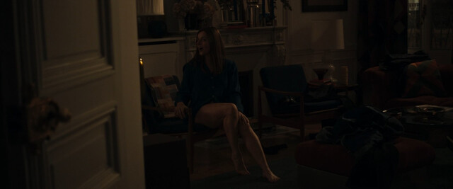 Laure Calamy nude – It's Raining Men (Iris et les hommes) (2023)