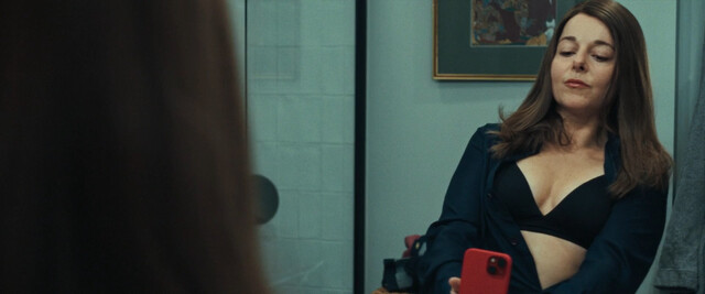 Laure Calamy nude – It's Raining Men (Iris et les hommes) (2023)