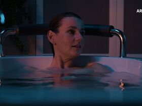 Annett Renneberg sexy – In aller Freundschaft e1049 (2024)