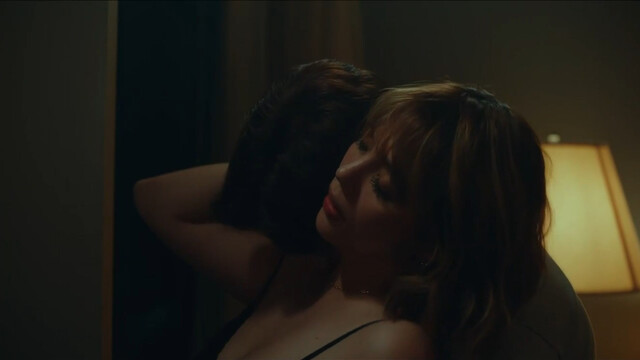 Julia Montes sexy – Five Breakups and a Romance (2023)