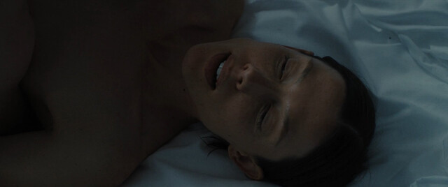 Raquel Nave nude – Asphalt City (Black Flies) (2023)