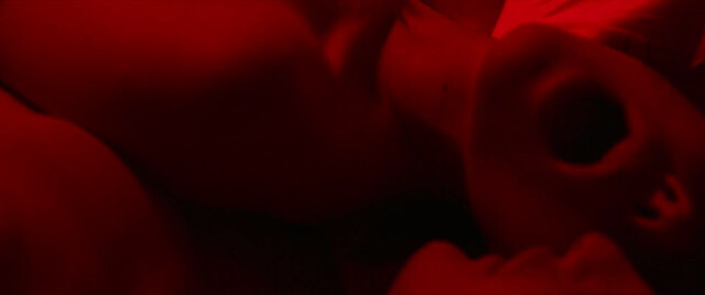 Raquel Nave nude – Asphalt City (Black Flies) (2023)