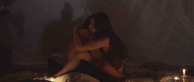 Natalia Coutinho nude – Encontros e Despedidas (2020)