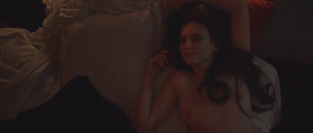 Natalia Coutinho nude – Encontros e Despedidas (2020)