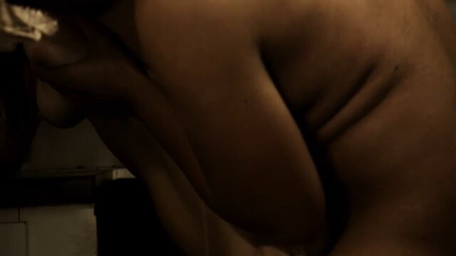 Roberta Dourados nude – Luz e Sombra no Mofo (2017)