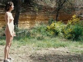 Manon Kneusé nude – Superlune (2023)