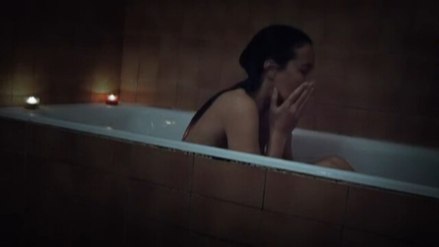 Johanna Menuteau nude – Vertige (2010)