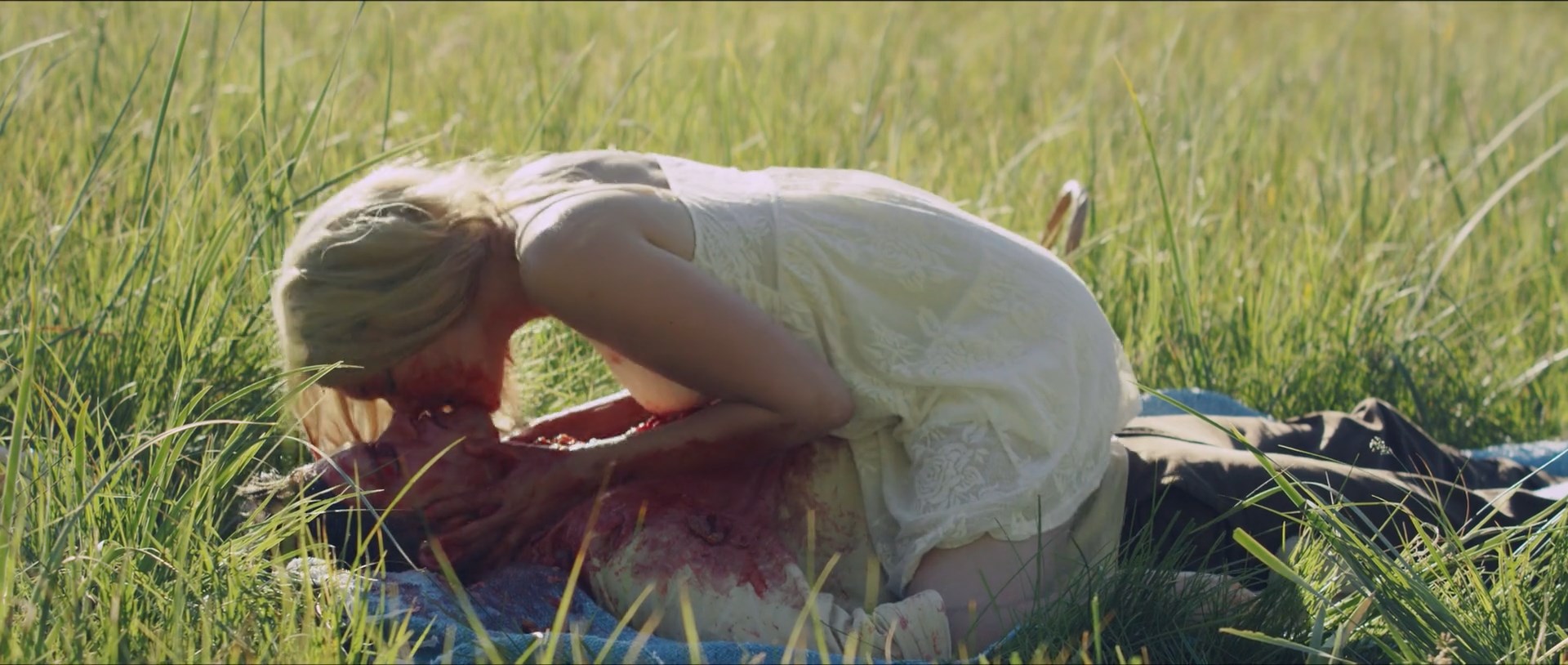 Madeleine Waters sexy – The orgasm (La Petite Mort) (2017)