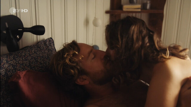 Nathalie Thiede nude – Inga Lindström s18e02 (2021)