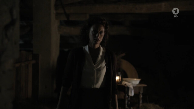 Muriel Wimmer nude – Die Kinder der Villa Emma (2016)