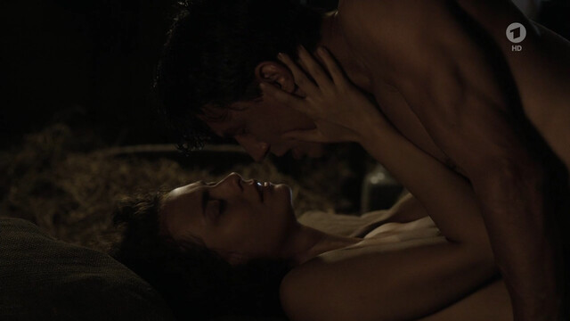 Muriel Wimmer nude – Die Kinder der Villa Emma (2016)